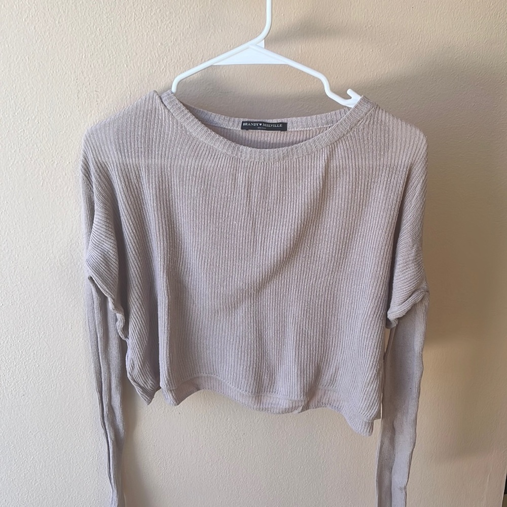brandy melville light weight light pink sweater